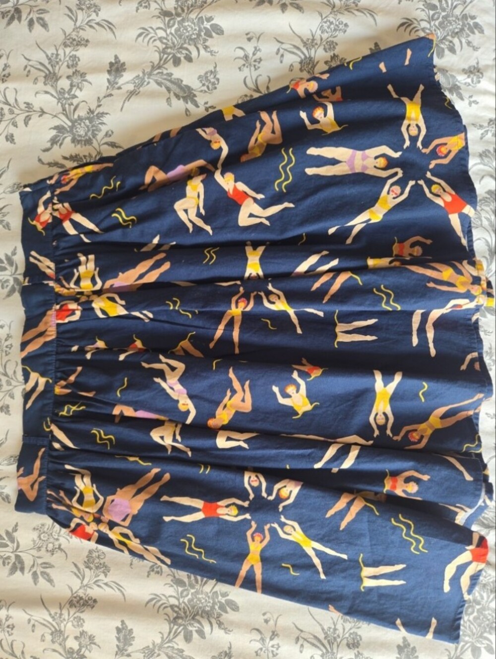ModCloth Synchronized Swimmers Pleated Cotton Skirt Navy Medium - Picture 3 of 16